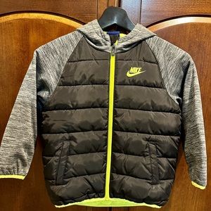 EUC Nike Boys Lightweight Puffer Jacket, Size 7 / L
